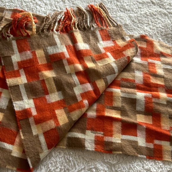 2/$15 EUC Super soft D&Y cashmere scarf - Picture 2 of 3